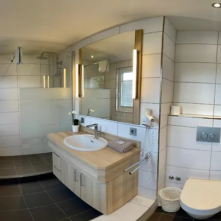 Zur Linde 3* Lossburg