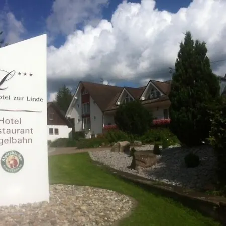 Zur Linde ホテル 3*