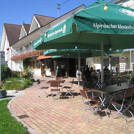 ホテル Zur Linde Loßburg