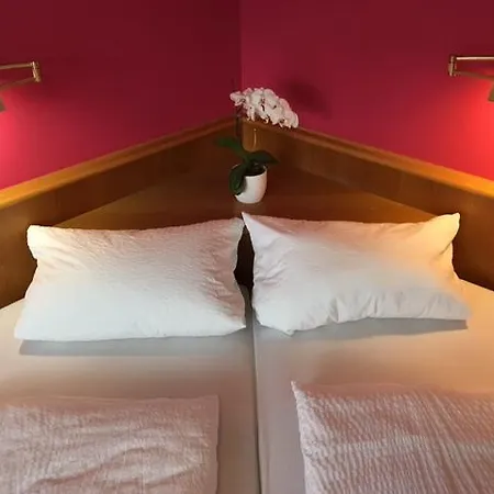 Zur Linde Hotel Lossburg